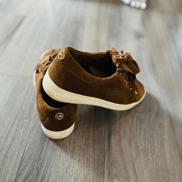 MICHAEL KORS suede sneakers - Picture 2 of 5